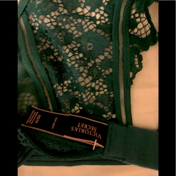 Victoria secret lace bralette NWOT - Picture 4 of 4